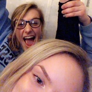 Meet your Posher, Isabel